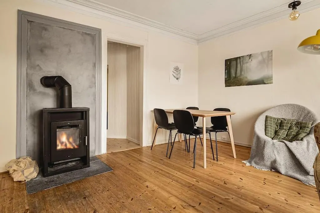Nydelig Hus Med Privat Hage Og Fantastisk Utsikt Over Fisketorget, Bryggen Og Bergen Sentrum Apartamento