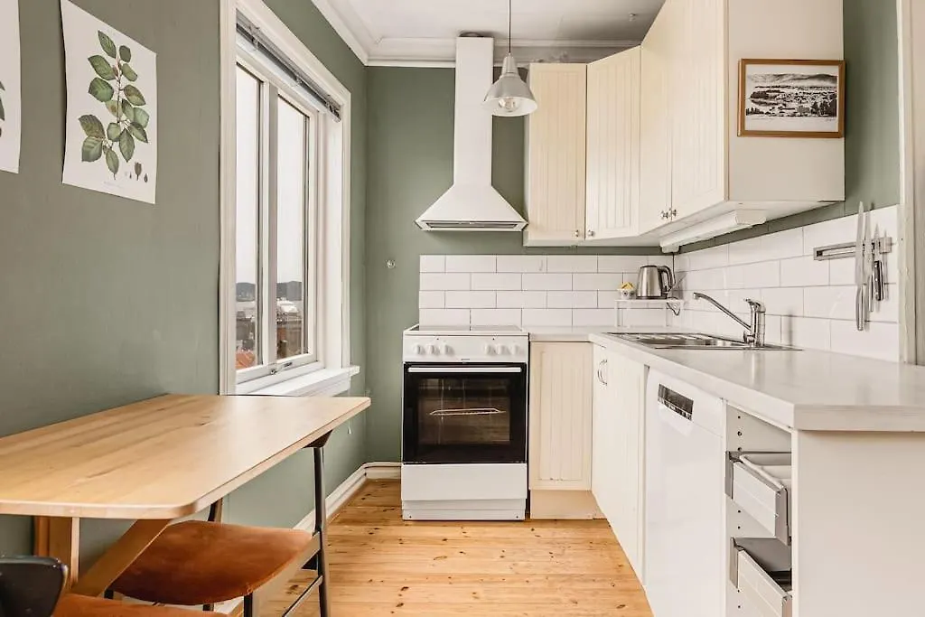 Nydelig Hus Med Privat Hage Og Fantastisk Utsikt Over Fisketorget, Bryggen Og Bergen Sentrum 0*,
