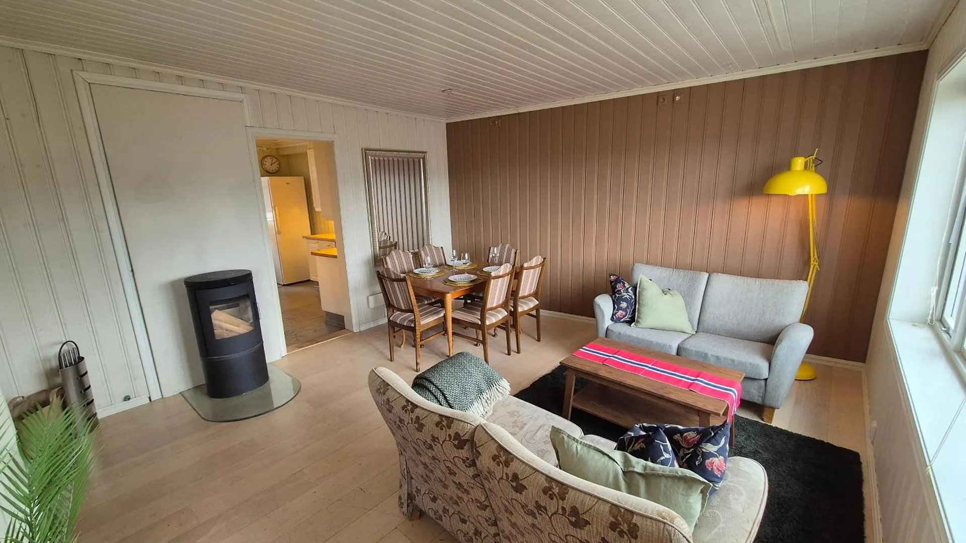 Nydelig Hus Med Privat Hage Og Fantastisk Utsikt Over Fisketorget, Bryggen Og Bergen Sentrum Noruega
