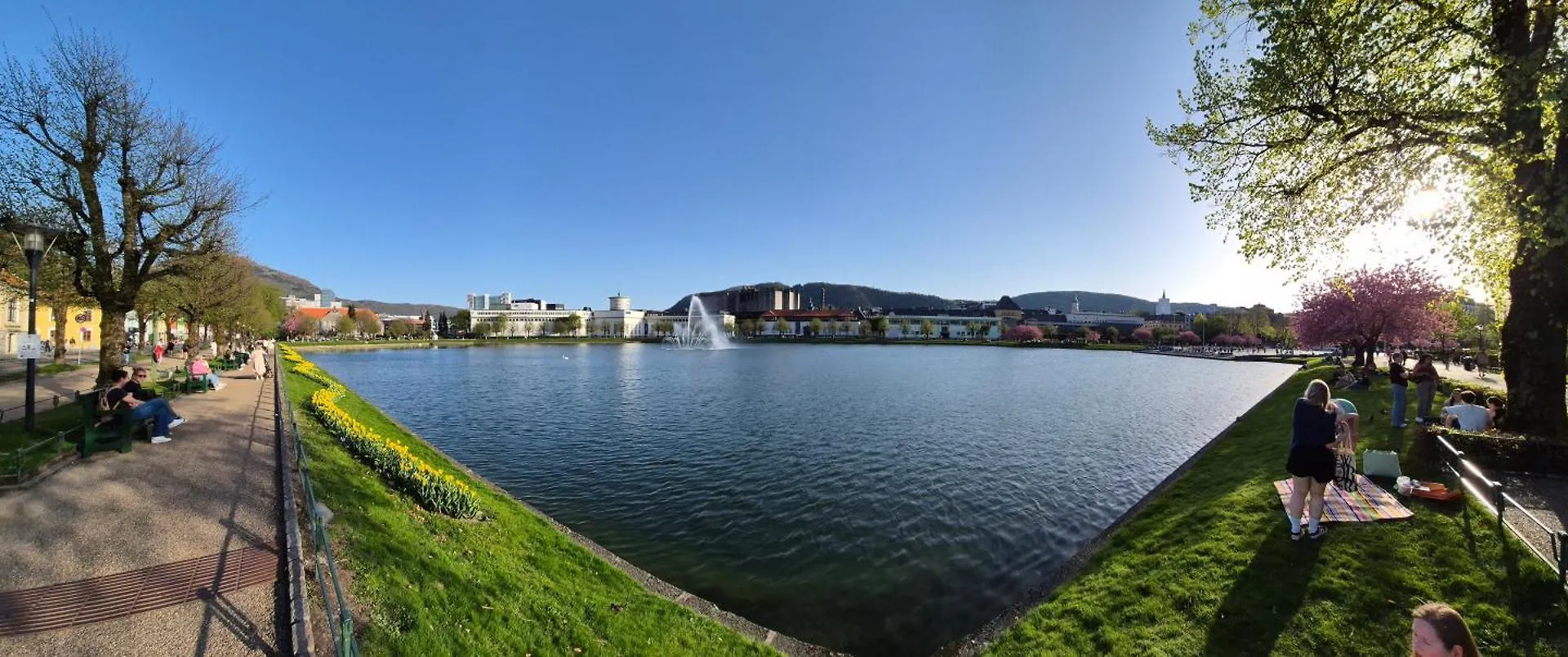 Nydelig Hus Med Privat Hage Og Fantastisk Utsikt Over Fisketorget, Bryggen Og Bergen Sentrum 0*,  Noruega